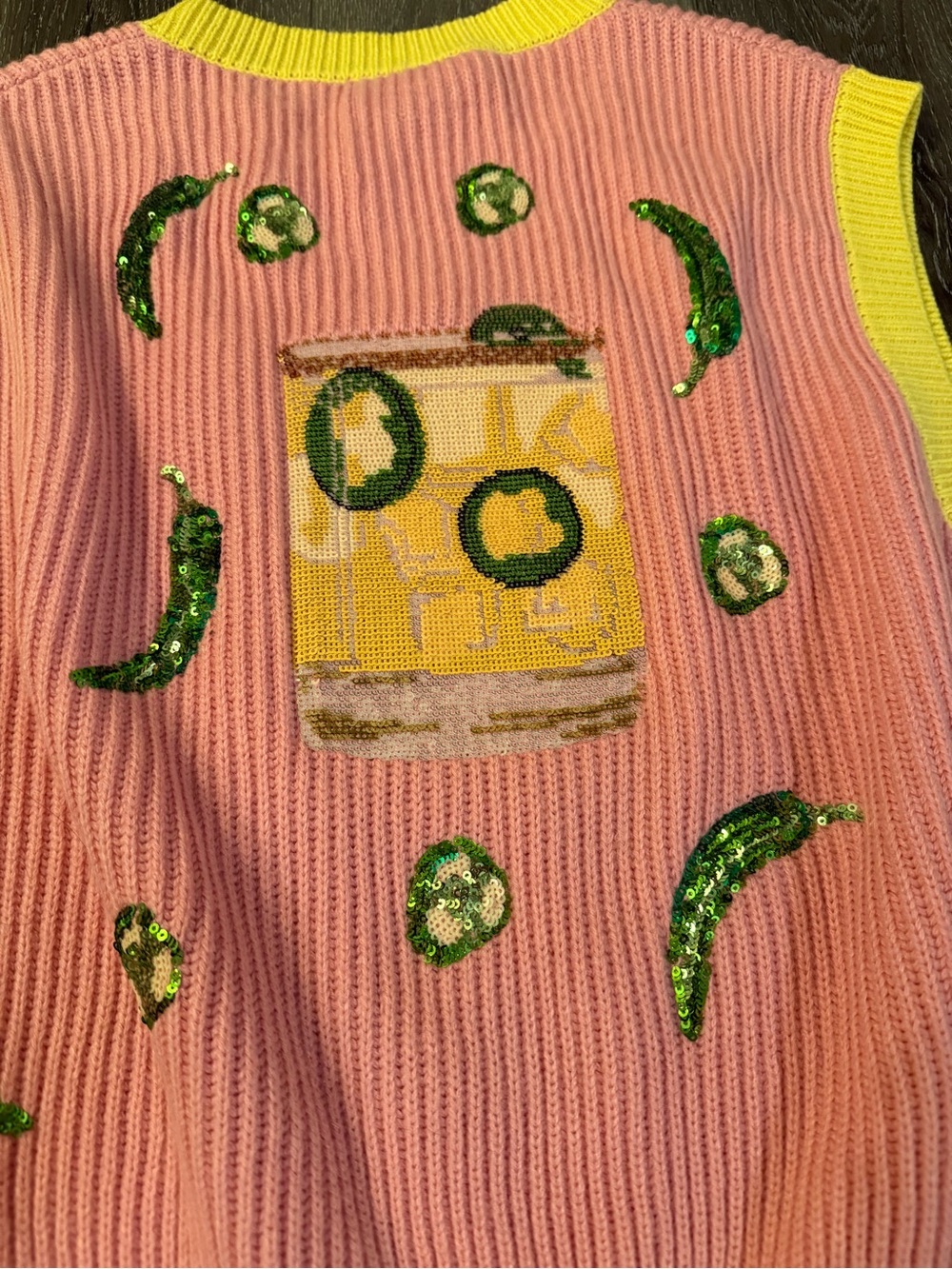 Queen of Sparkles Spicy Marg Queen Sleeveless Sequin Pink Sweater Size Medium - Picture 7 of 7